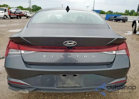 2023 Hyundai Elantra Sel z USA, uszkodzony, nr VIN 5NPLM4AG2PH108816